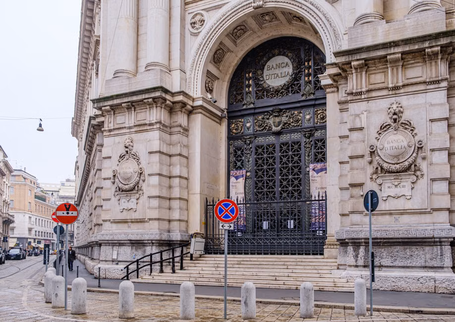 Explore the grand entrance of Banca d’Italia in Milan. Iconic architecture and rich history.